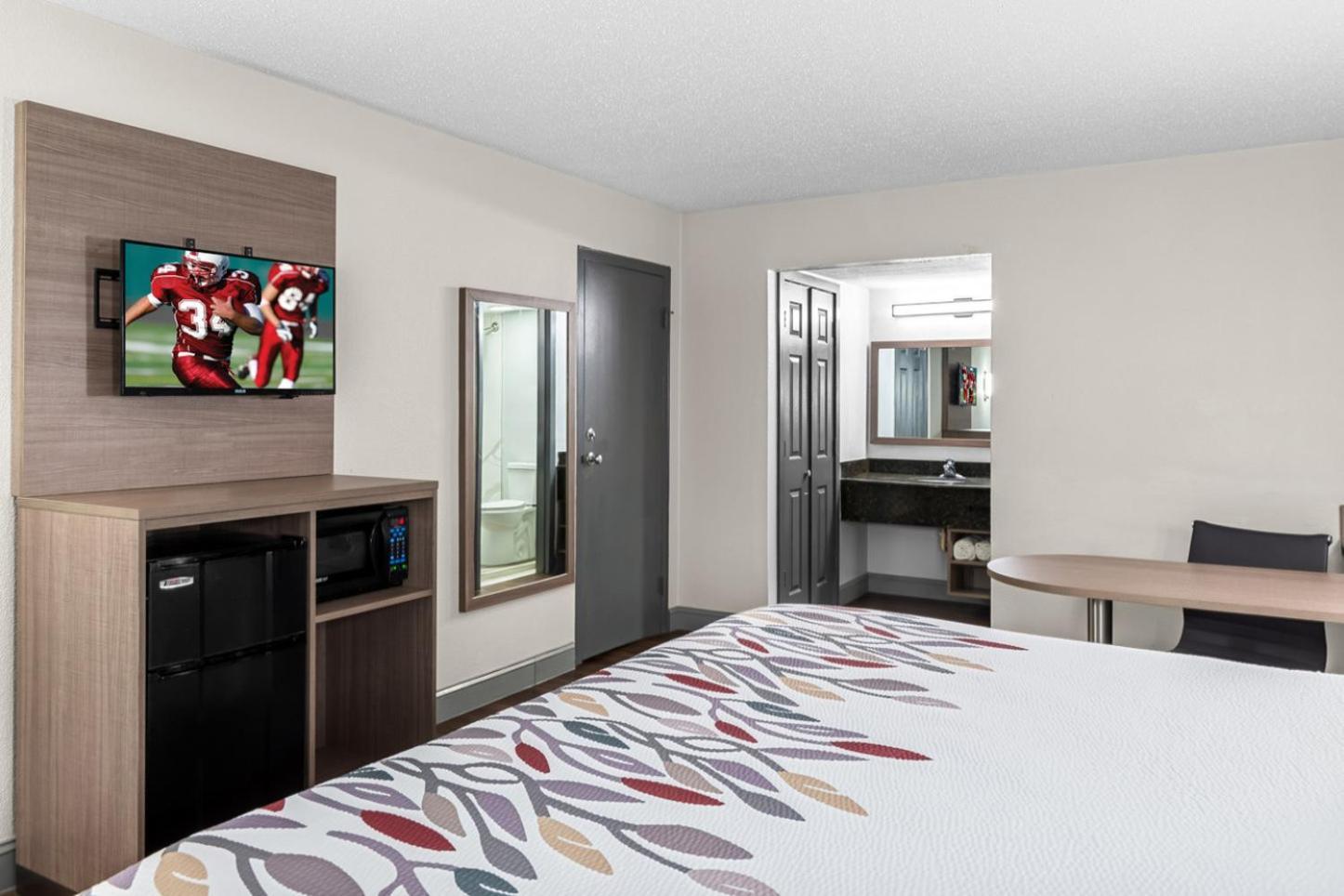 Red Roof Inn Richmond - Airport サンドストン エクステリア 写真