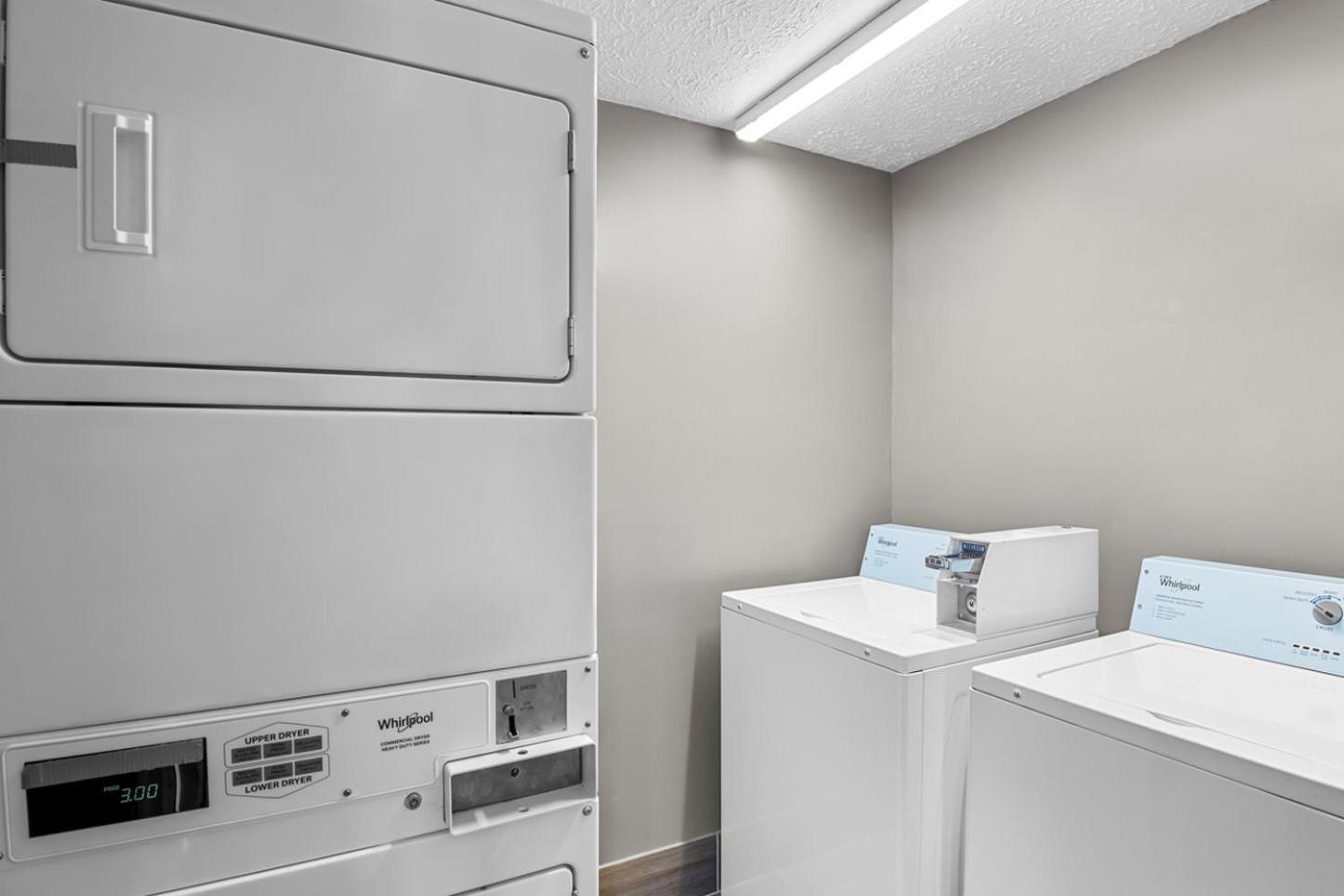 Red Roof Inn Richmond - Airport サンドストン エクステリア 写真