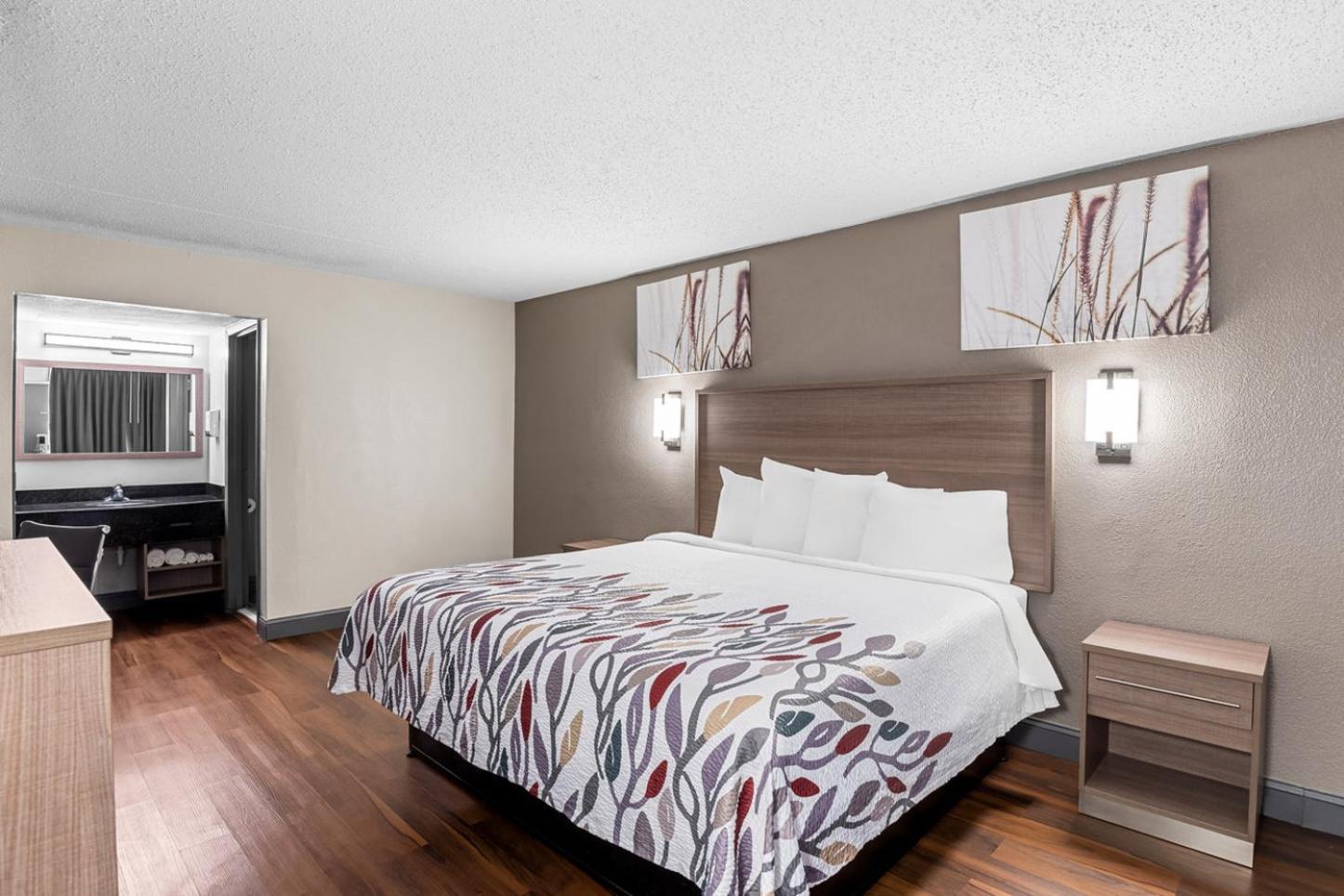 Red Roof Inn Richmond - Airport サンドストン エクステリア 写真